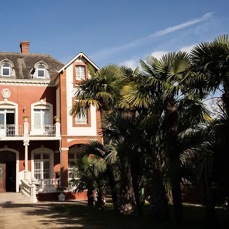 Hébergement de vacances La Maison Coloniale - 15 Personnes - Piscine *
