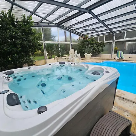Hébergement de vacances La Maison Coloniale - 15 Personnes - Piscine