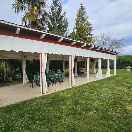 Hébergement de vacances La Maison Coloniale - 15 Personnes - Piscine Artagnan